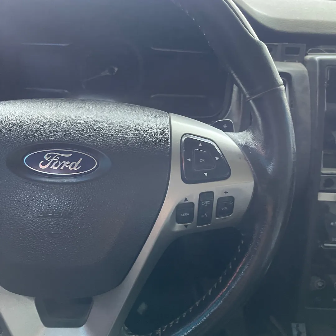 Steering wheel - 2017 Ford Flex