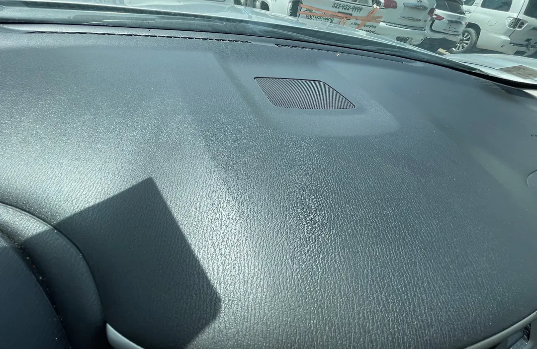 Dashboard  - 2014 Nissan Pathfinder SE 3.5i
