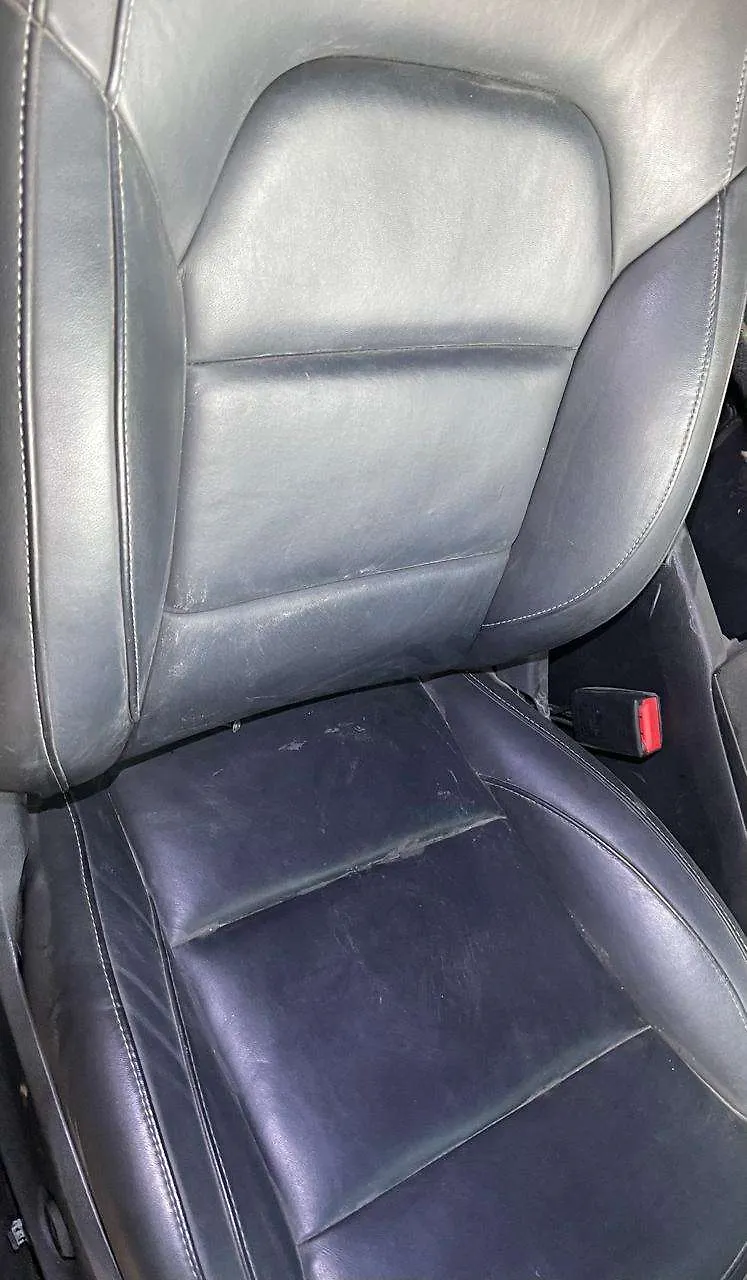 Front Seat (RHS) - 2017 Infiniti QX30 2.0t