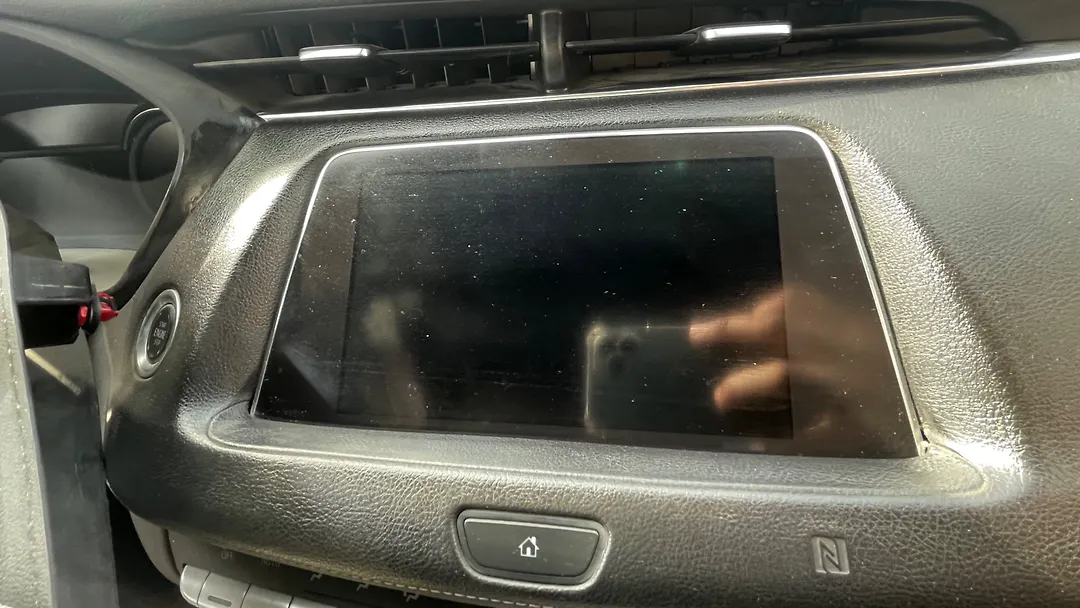 Info-gps-tv screen - 2019 Cadillac XT4