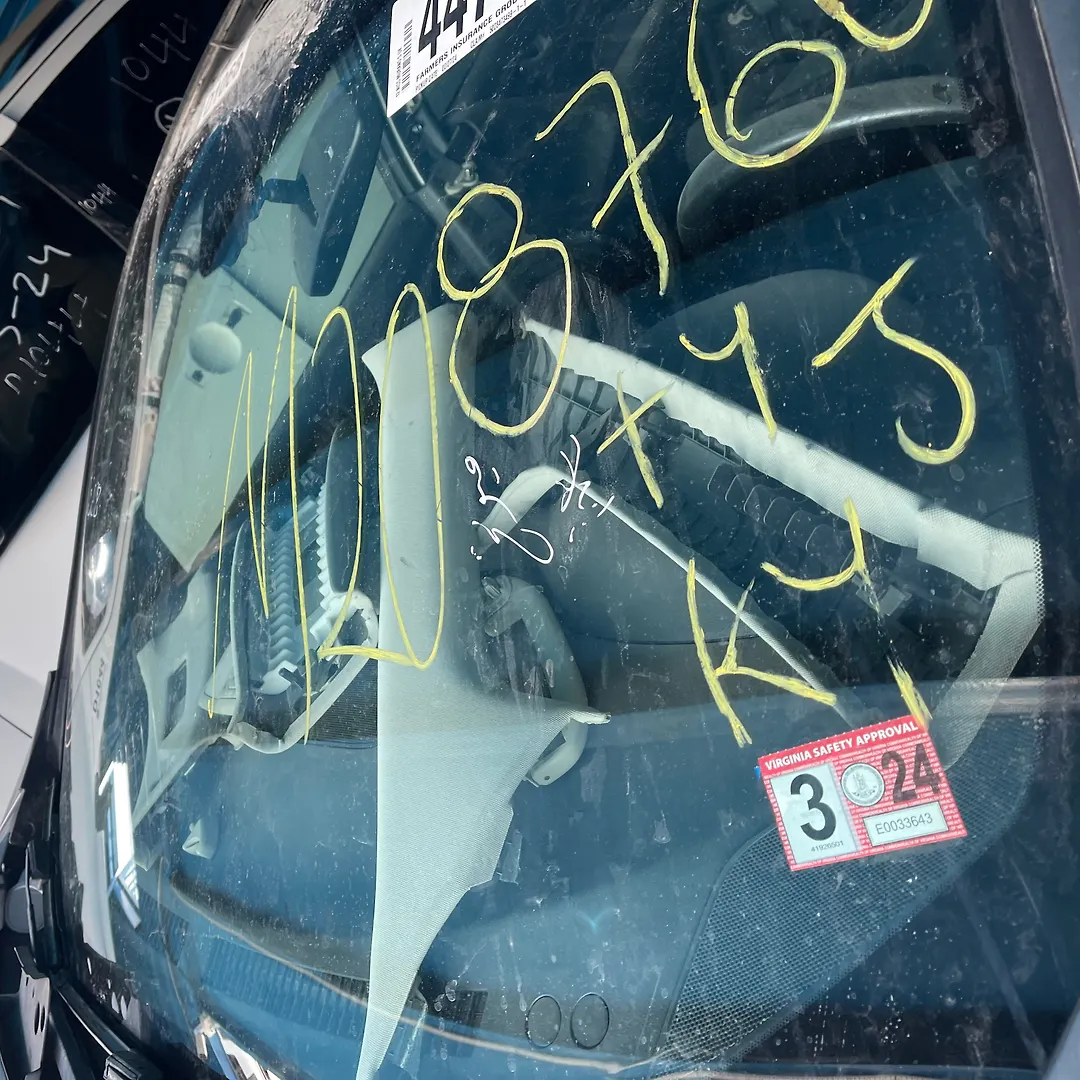 Windshield glass - 2012 Nissan Murano