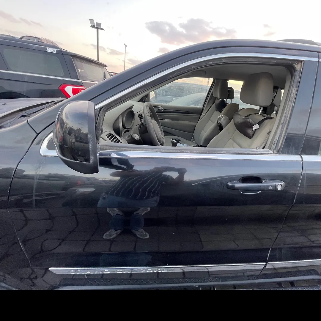 Door (LHF) - 2012 Jeep Grand Cherokee Laredo WK