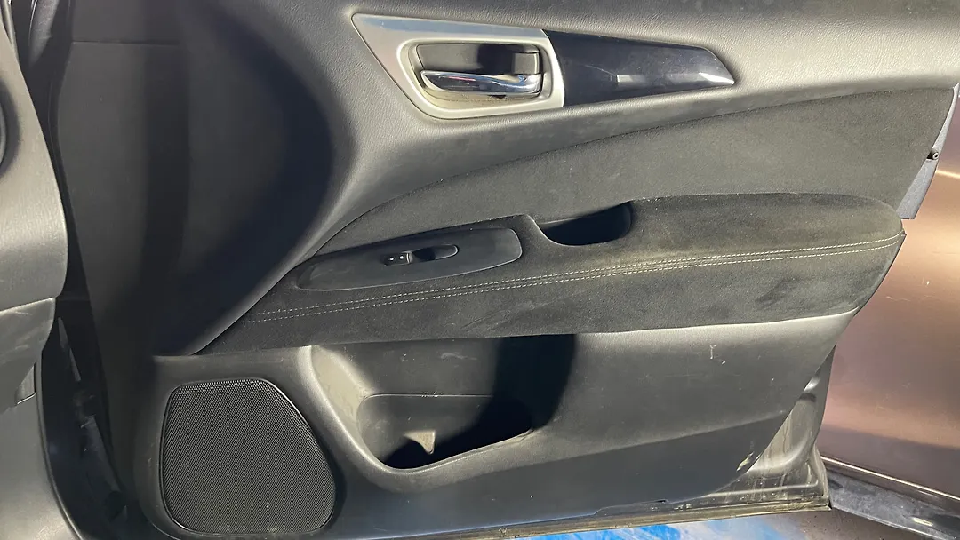 Door (RHF) - 2014 Nissan Pathfinder