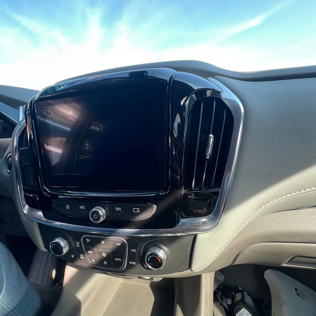Info-gps-tv screen - 2020 Chevrolet Traverse