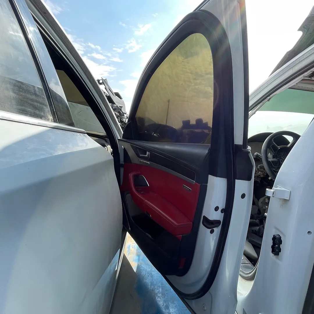 Door (RHF) - 2014 Audi S8