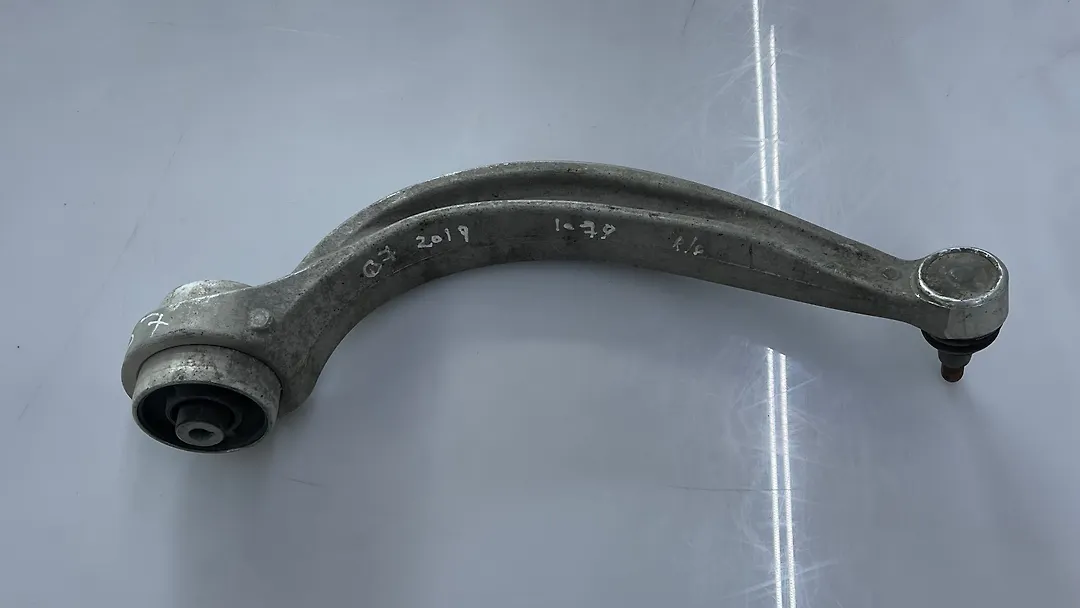 Upper arm (RH) - 2019 Audi Q7 