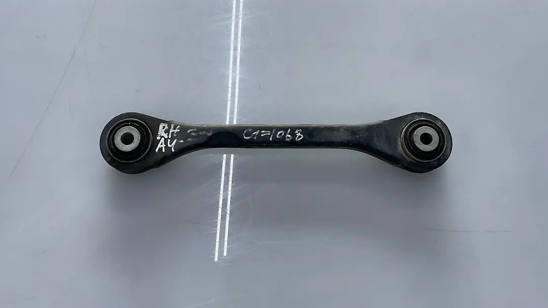 Lower arm (RH) - 2011 Audi A4