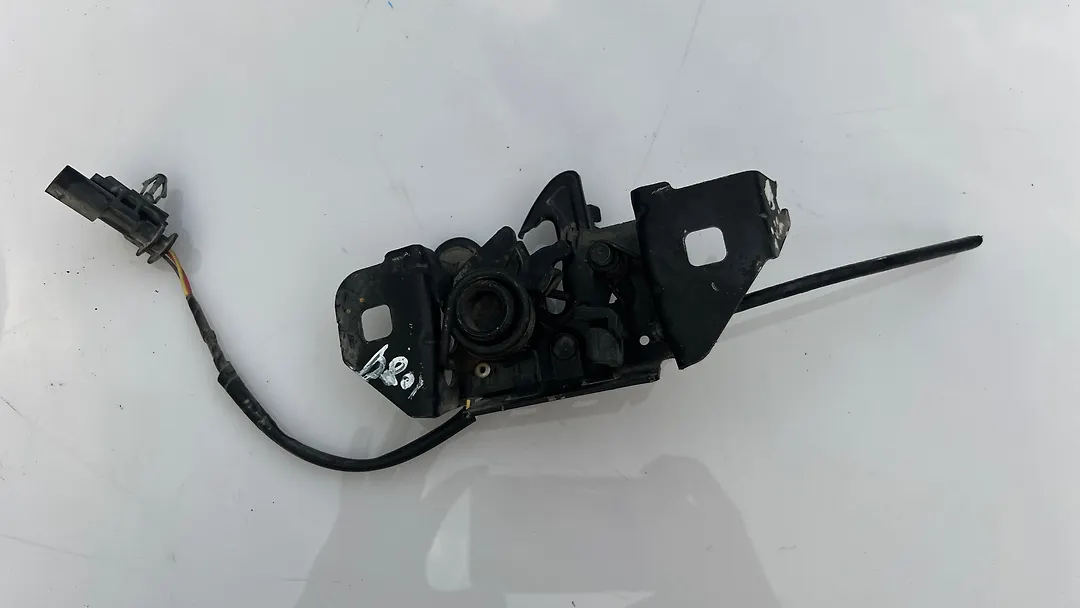 Hood/Bonnet lock - 2020 Chevrolet Traverse