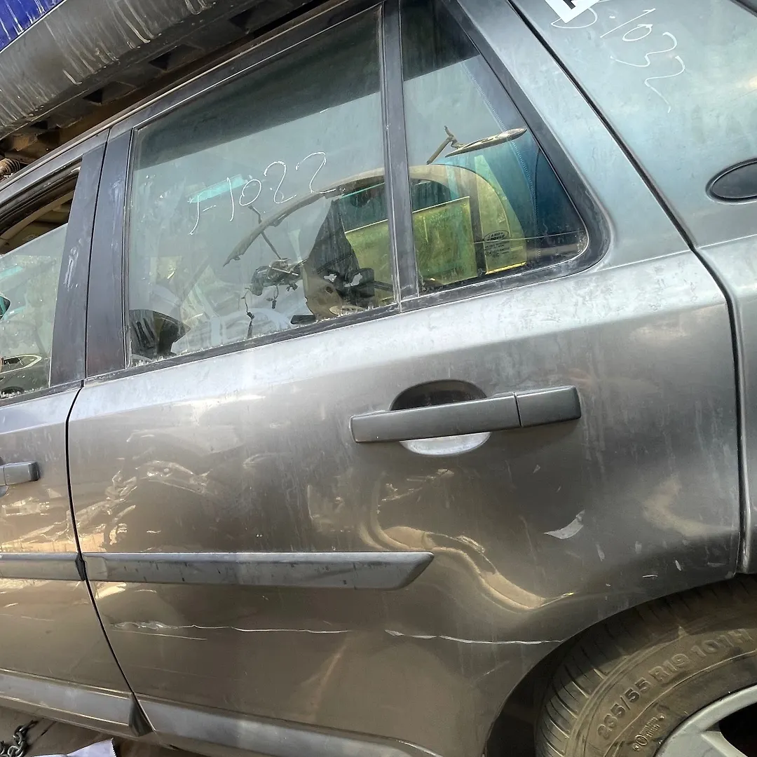 Door (LHB) - 2011 Land Rover LR2