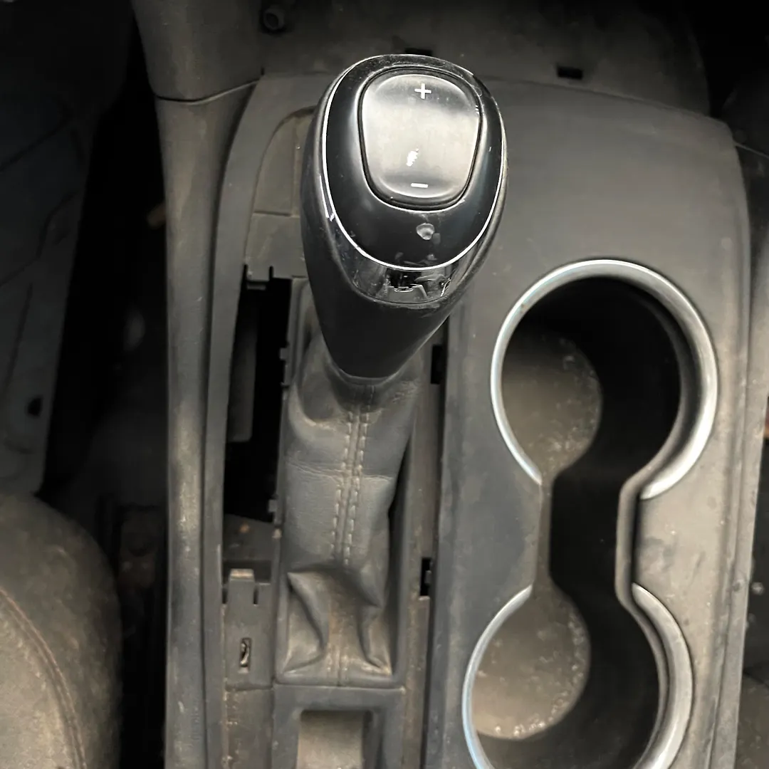 Gear Shift Knob(Automatic) - 2020 Chevrolet Equinox