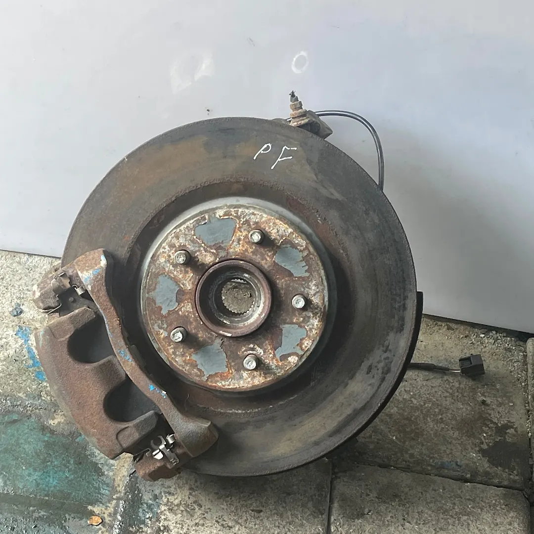 Hub - 2013 Nissan Pathfinder