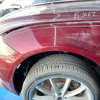 Fender (LHF) - 2012 Jaguar XJ
