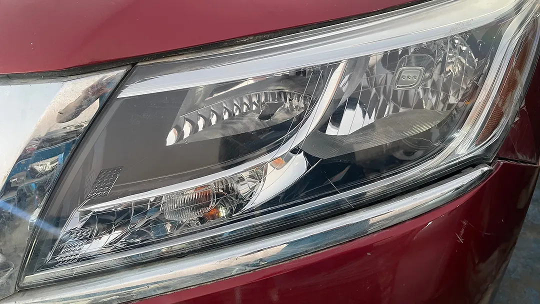 Headlight (LH) - 2014 Nissan Pathfinder