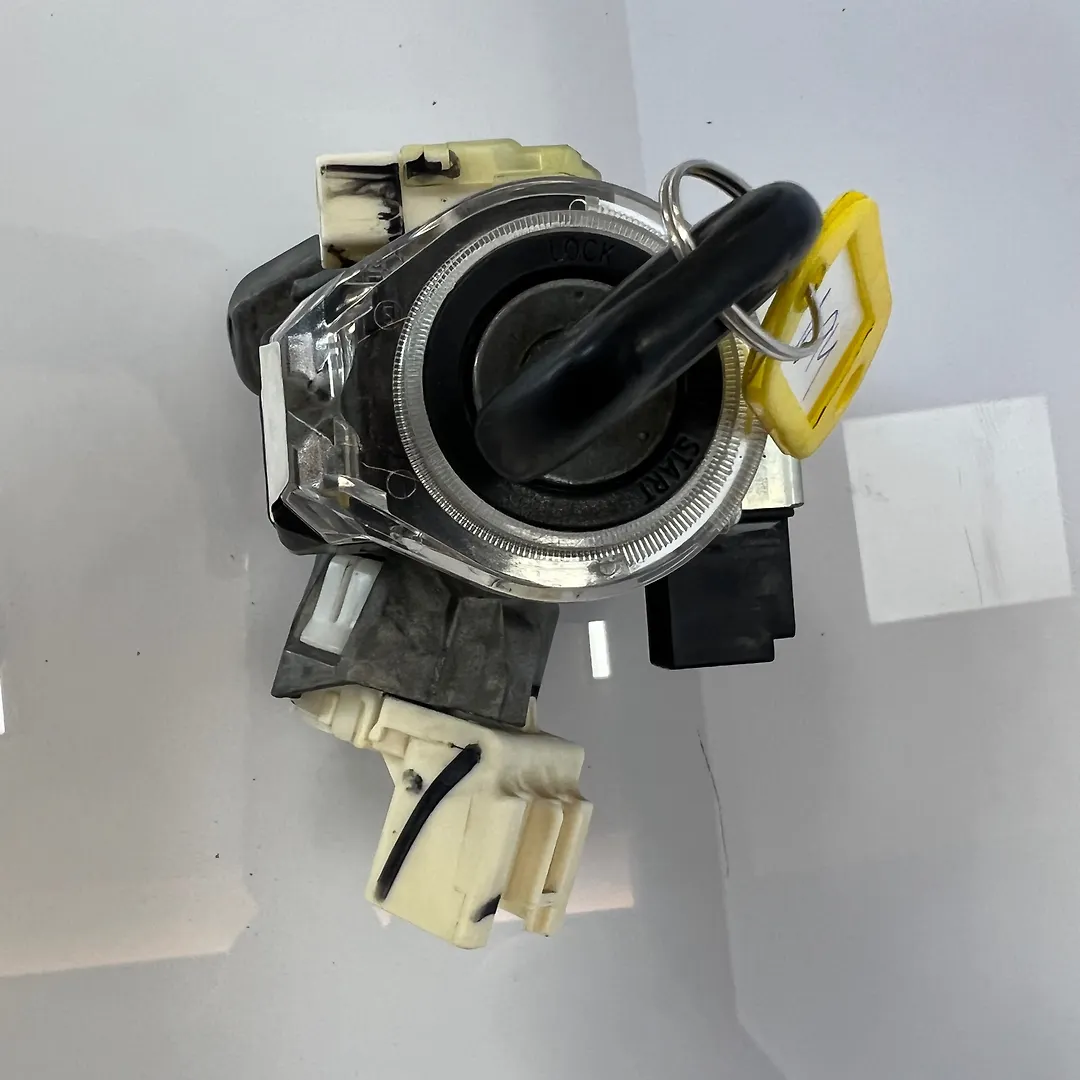 Keys/latches/locks - 2010 Toyota Tundra