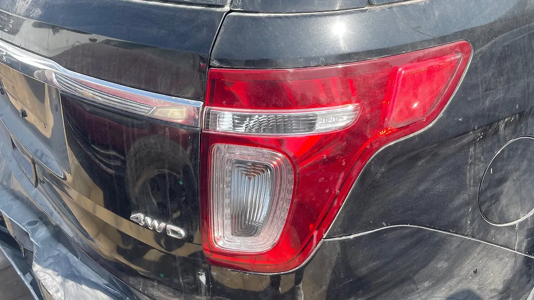 Tail Light (RH) - 2012 Ford Explorer Limited