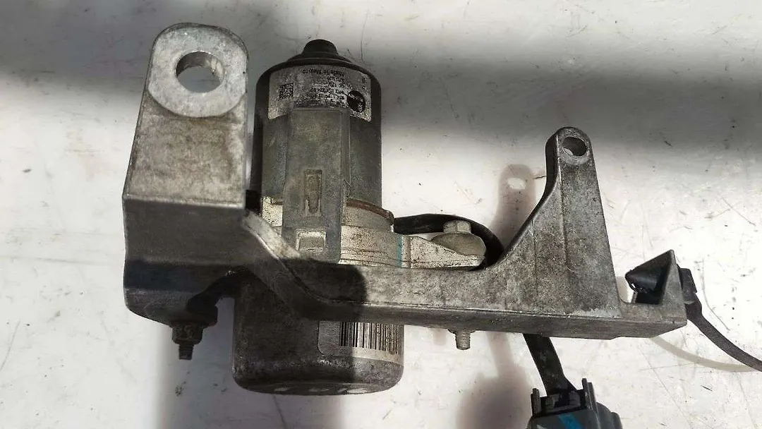 Vacuum pump - 2013 Cadillac CTS