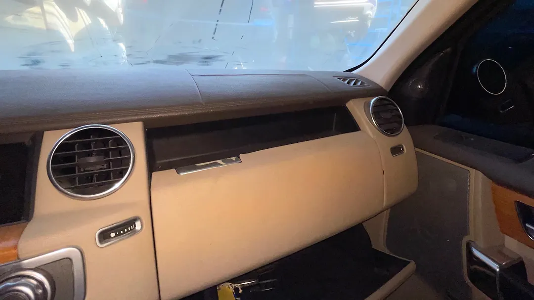 Dashboard  - 2015 Land Rover LR4