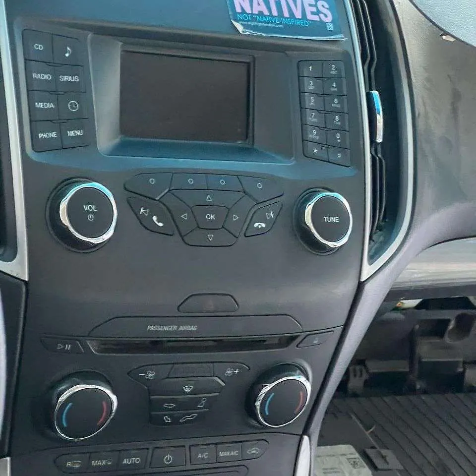 Info-gps-tv screen - 2017 Ford Edge