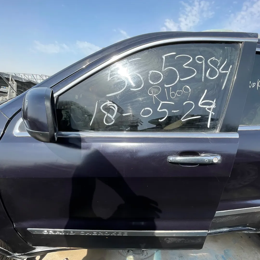 Door (LHF) - 2011 Jeep GRAND CHEROKEE