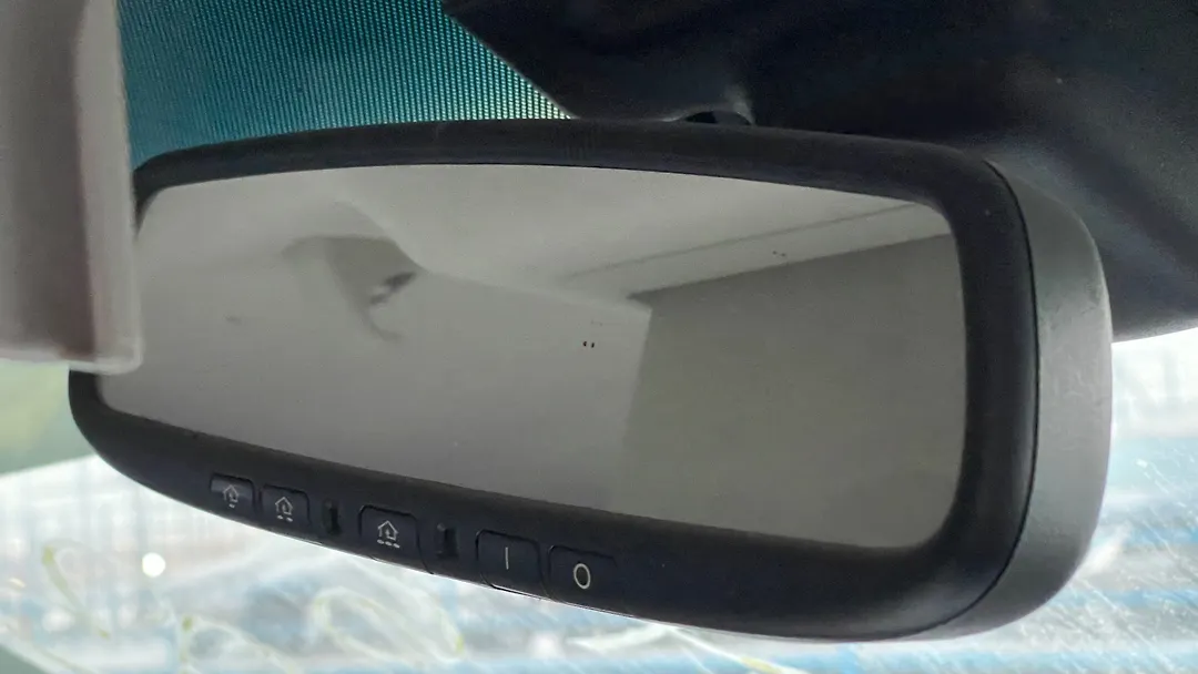 Rear view mirror - 2013 Infiniti QX56