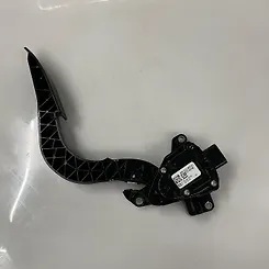Accelerator pedal - 2017 Cadillac XT5 Luxury