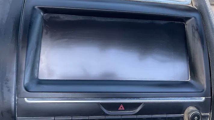 Info-gps-tv screen - 2018 Jaguar E-Pace