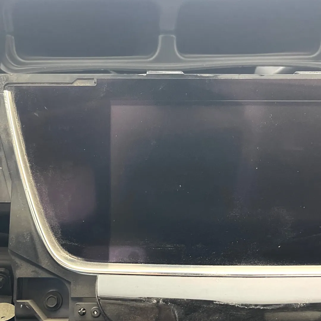 Info-gps-tv screen - 2017 Cadillac XT5