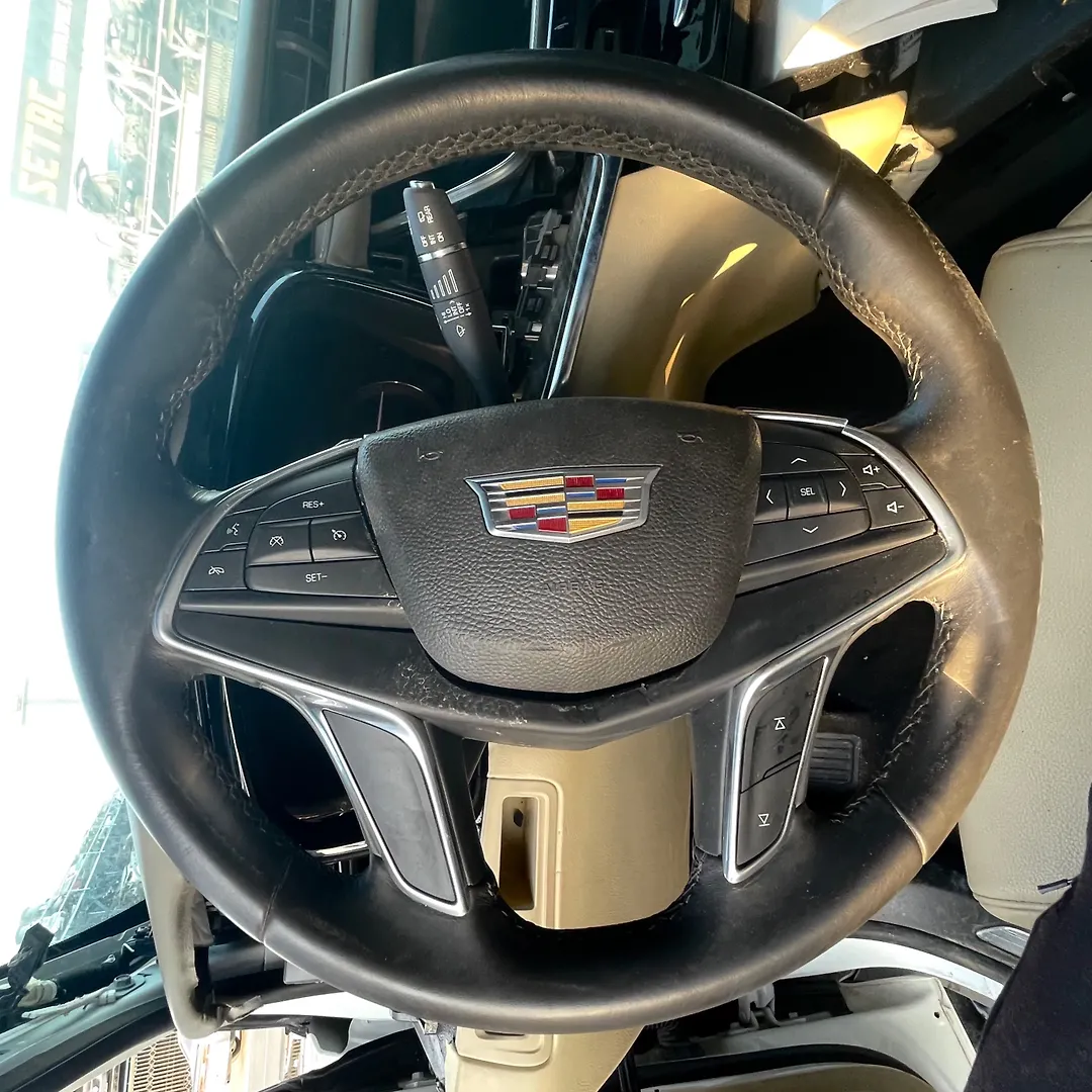 Steering wheel - 2017 Cadillac XT5
