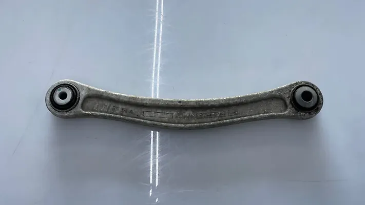Lower arm (RH) - 2011 Porsche Cayenne