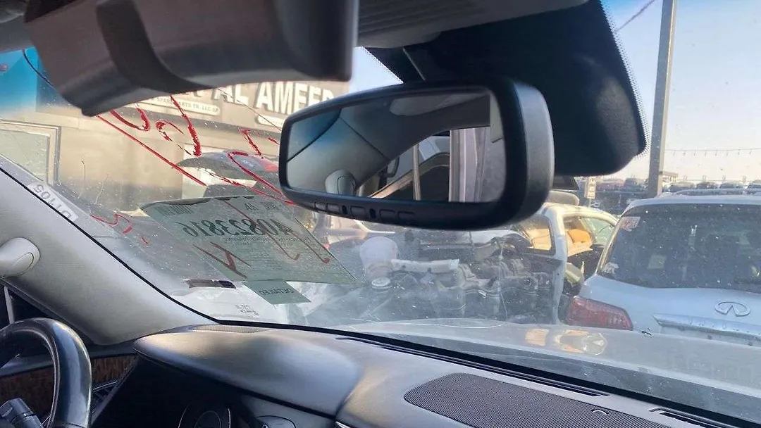 Rear view mirror - 2017 Nissan Armada 5.6