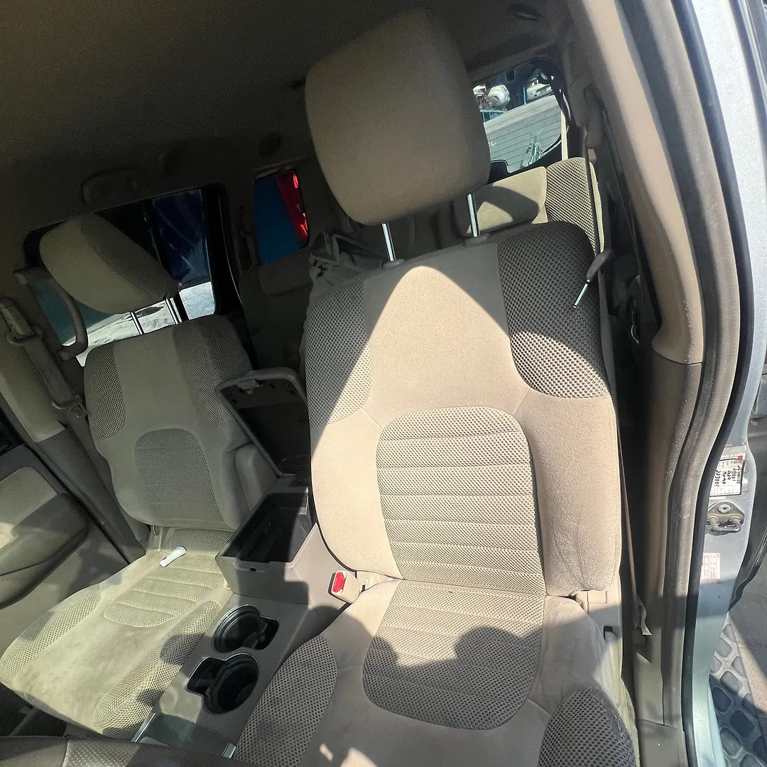 Front Seat (LHS) - 2011 Nissan Pathfinder 4.0