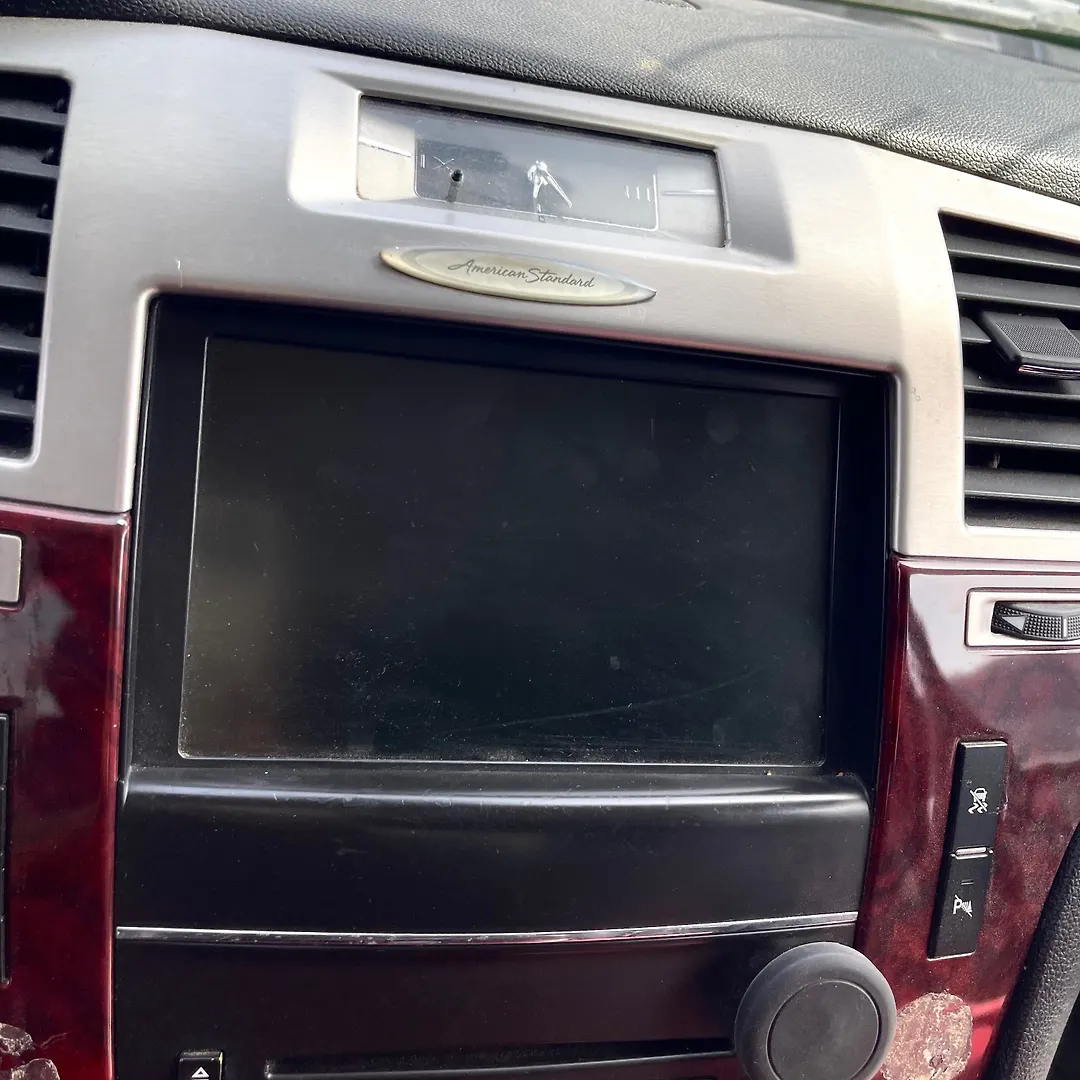 Info-gps-tv screen - 2011 Cadillac Escalade Luxury