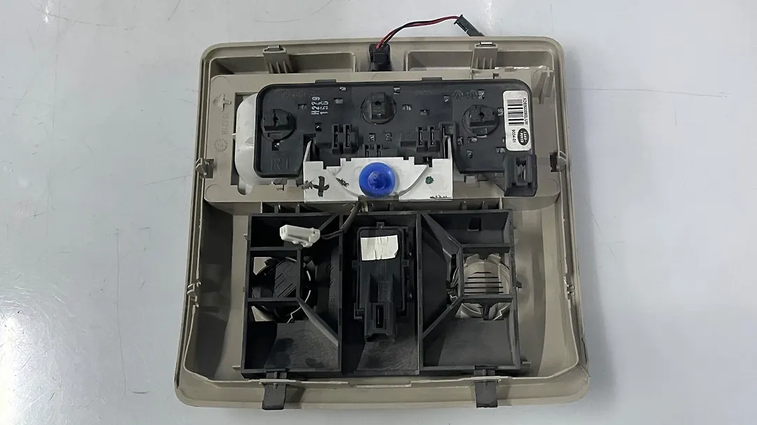 Overhead Console - 2006 Land Rover LR3