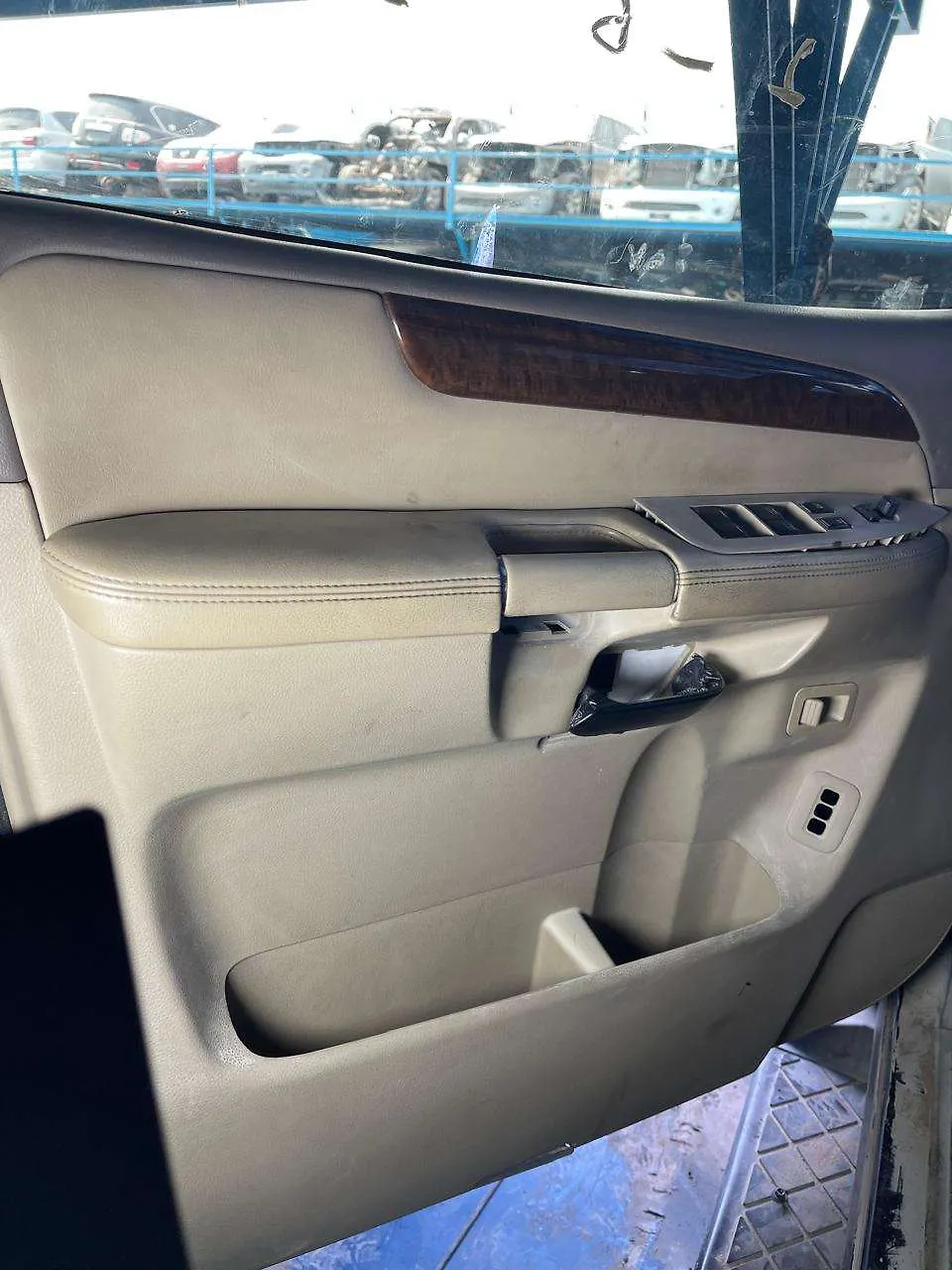 Door (LHF) - 2010 Nissan Armada