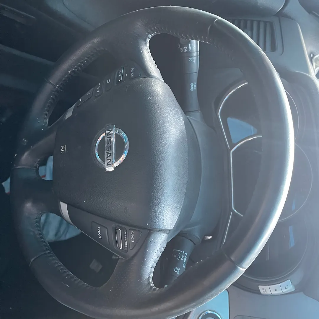 Steering wheel - 2012 Nissan Murano