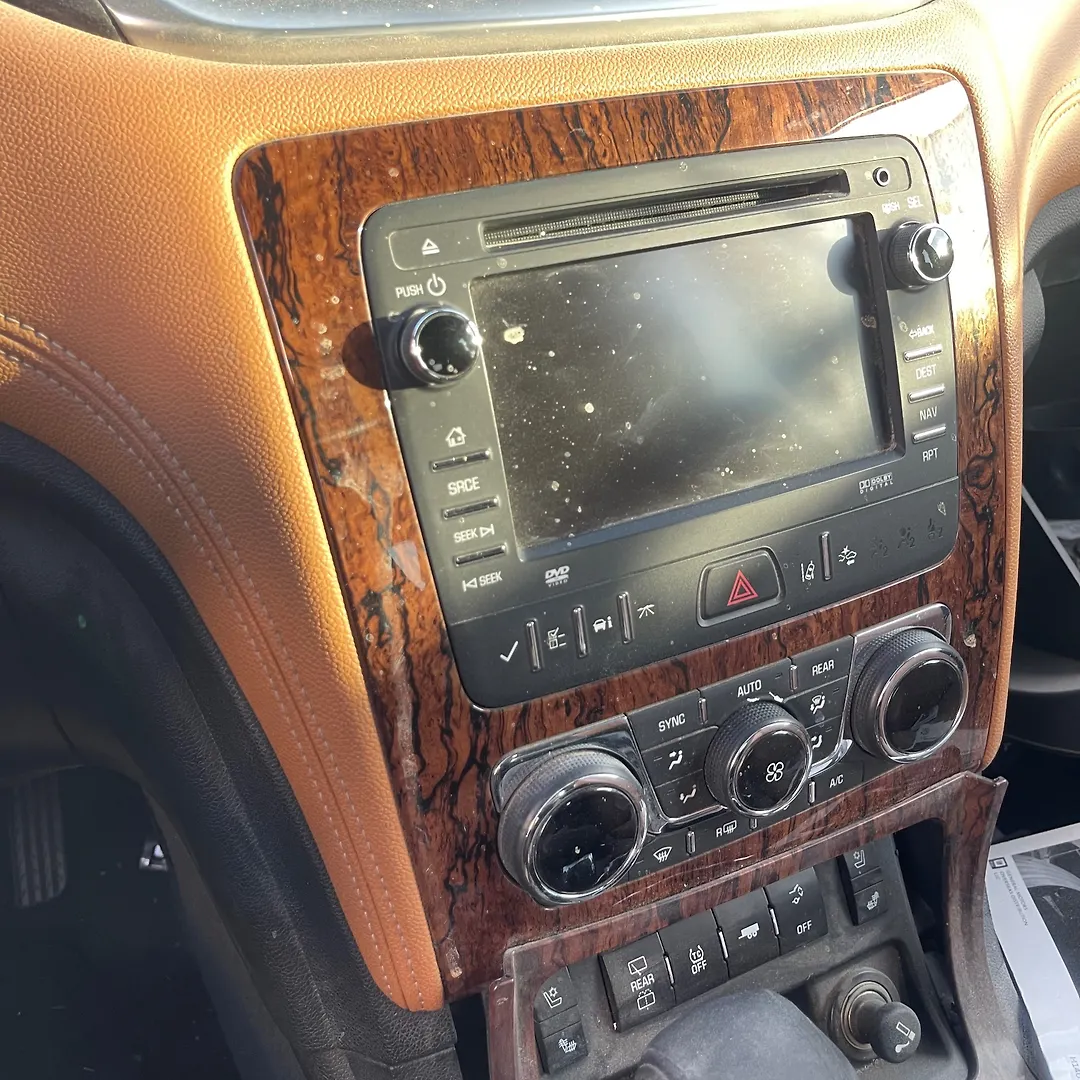 Info-gps-tv screen - 2014 Chevrolet Traverse
