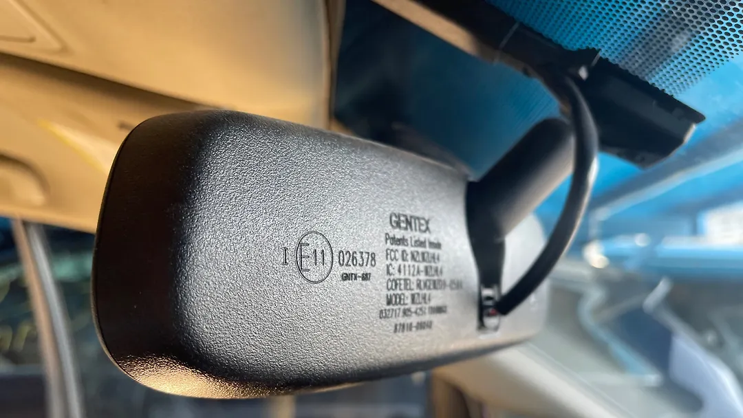 Rear view mirror - 2017 Toyota Sienna LE