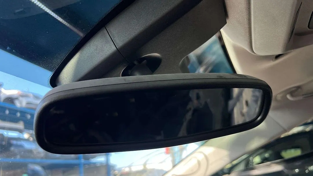Rear view mirror - 2015 Chevrolet Impala