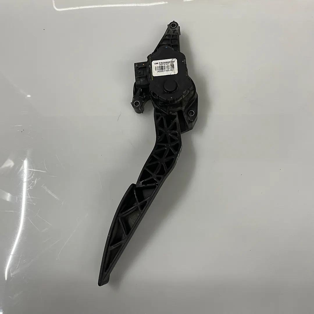 Accelerator pedal - 2011 GMC Acadia