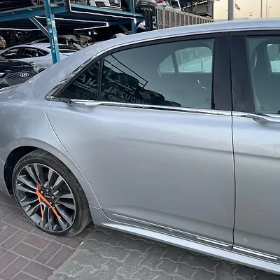 Door (RHB) - 2018 Lincoln Continental