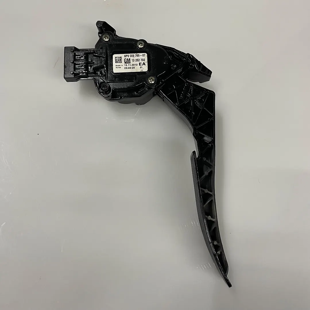 Accelerator pedal - 2013 Chevrolet Cruze