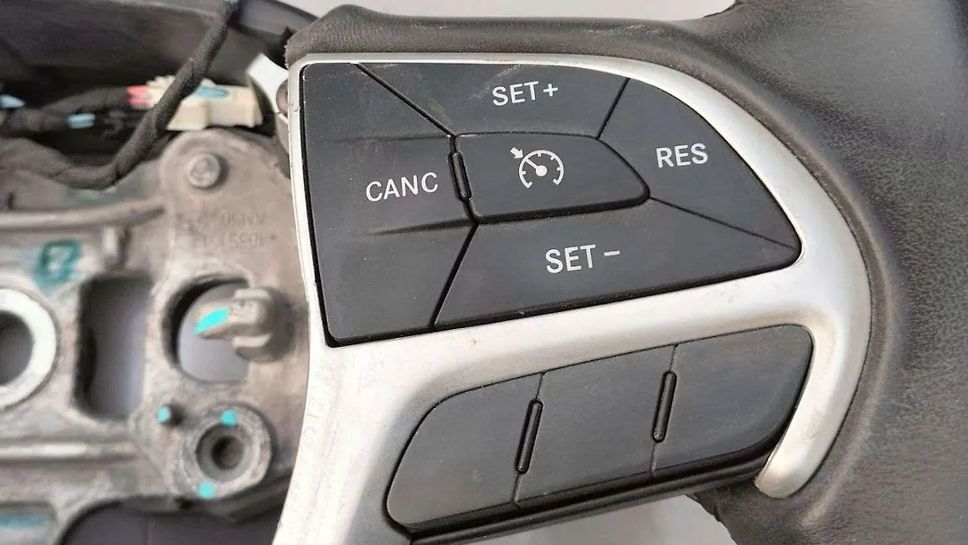 Steering Wheel - 2016 Jeep Cherokee