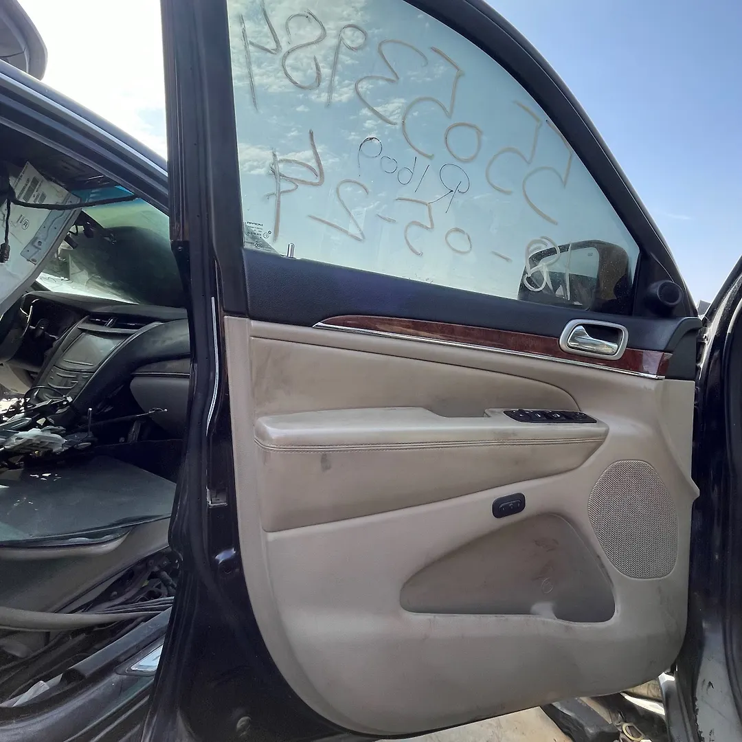 Door (LHF) - 2011 Jeep GRAND CHEROKEE