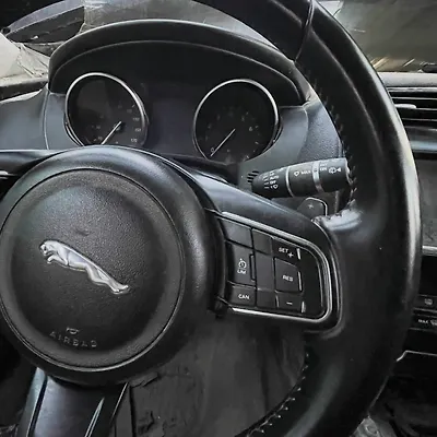 Steering wheel - 2018 Jaguar F-Pace PREMIUM