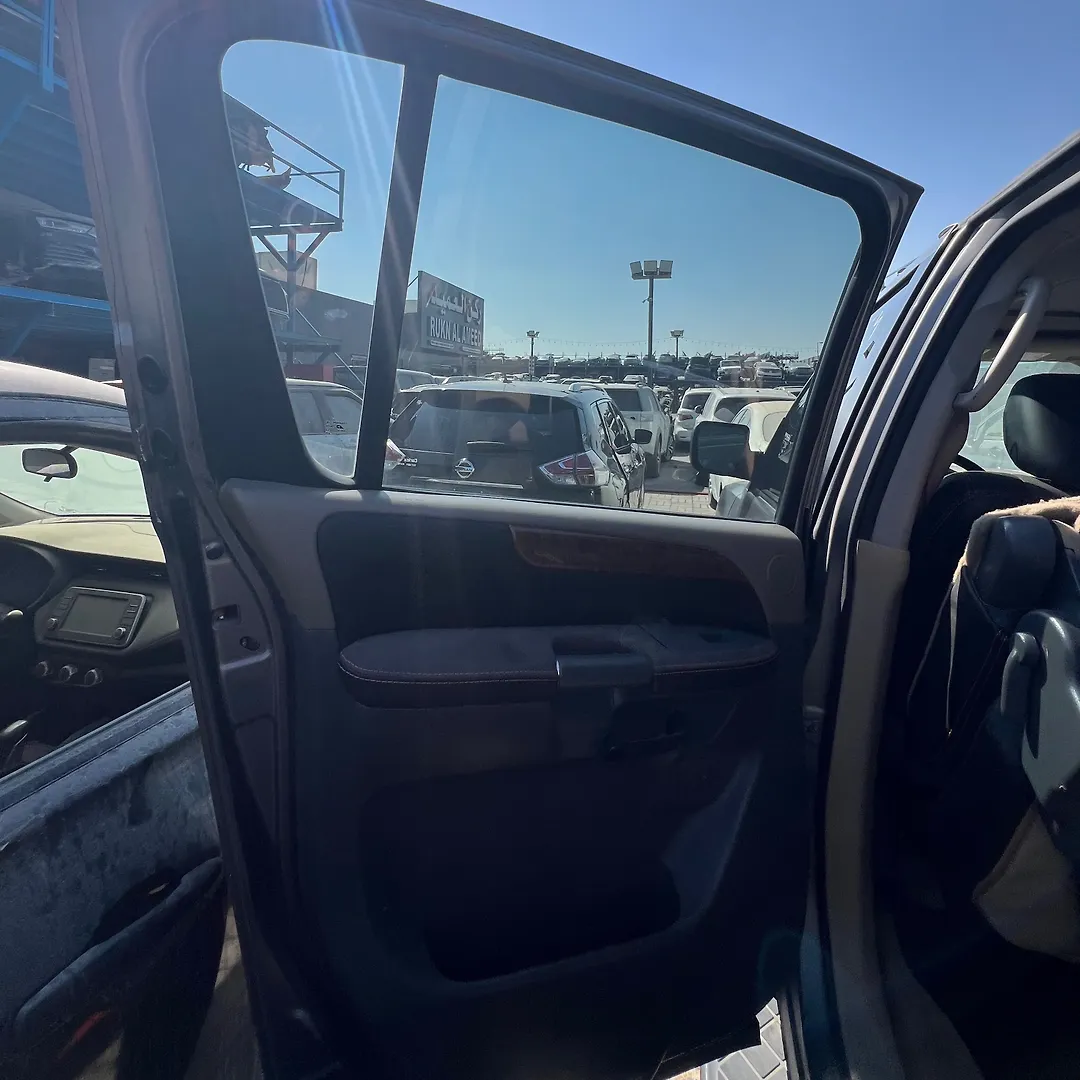 Door (LHB) - 2011 Nissan Armada Armada