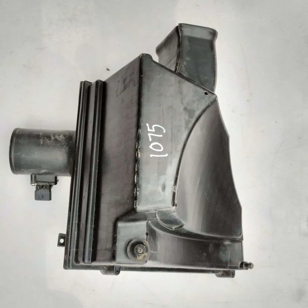 Air cleaner box - 2013 Cadillac ATS