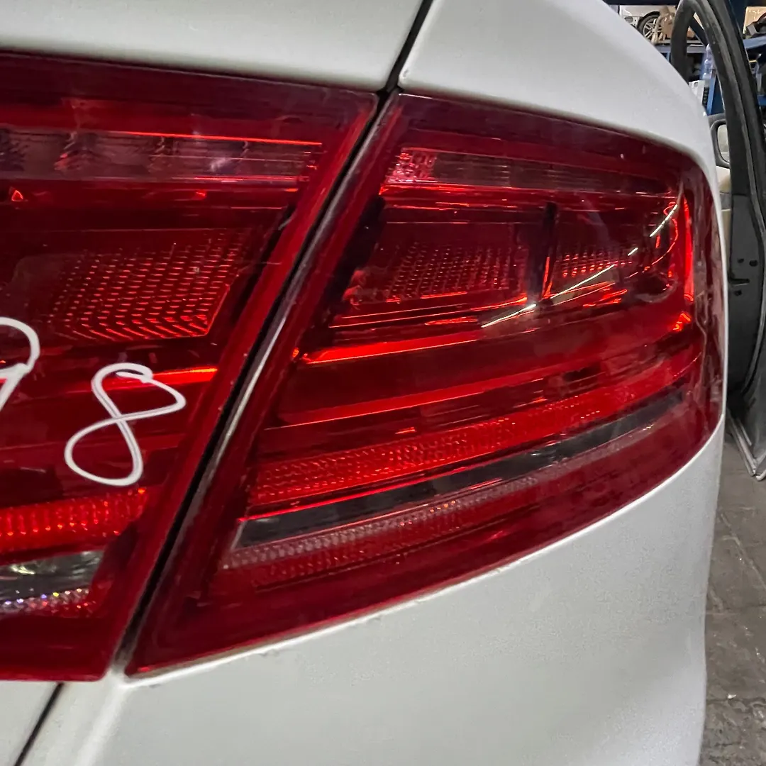 Tail Light (RH) - 2014 Audi A8 L