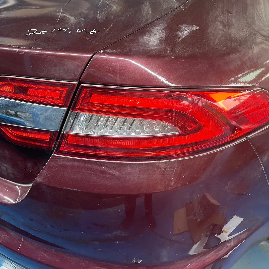 Tail Light (RH) - 2013 Jaguar XF