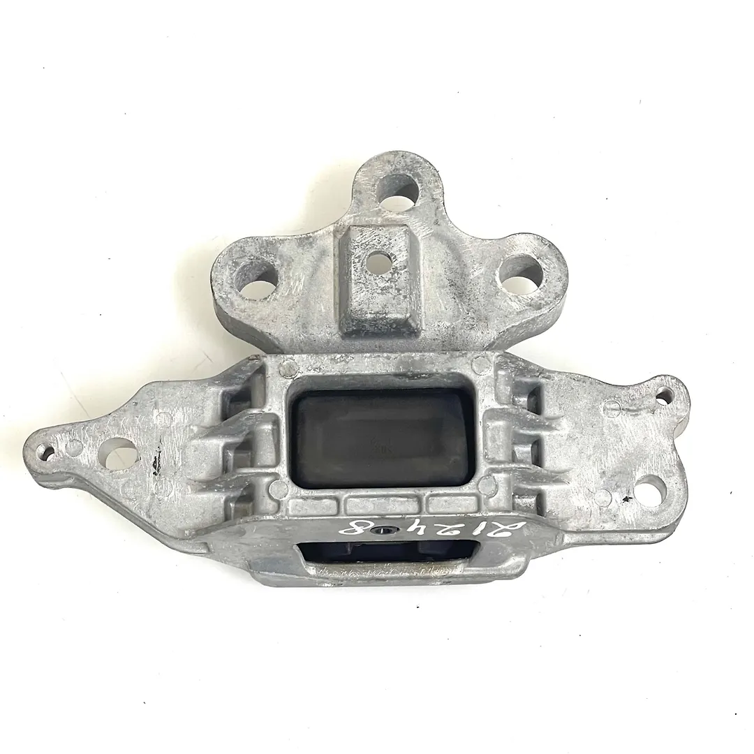 Mount bracket - 2021 Chevrolet Trailblazer RS AWD