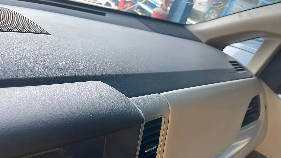 Dashboard  - 2017 Toyota Sienna LE